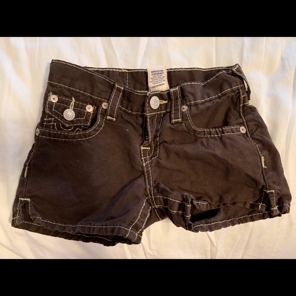 Brown shorts in kids. - Picture 1 of 3